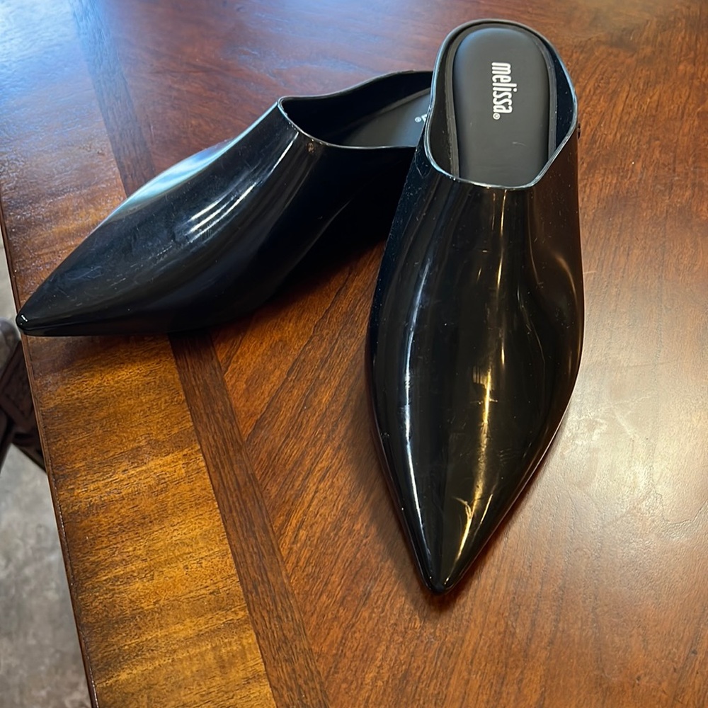 New black mule shoes